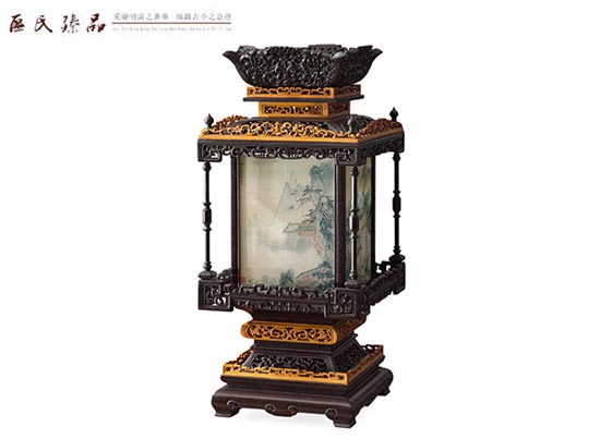 區氏臻品:小葉紫檀嵌黃楊宮燈