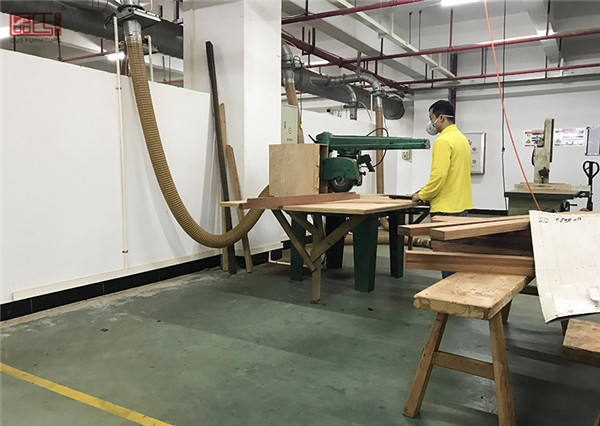 區氏臻品安全規范化生產打造現代紅木企業