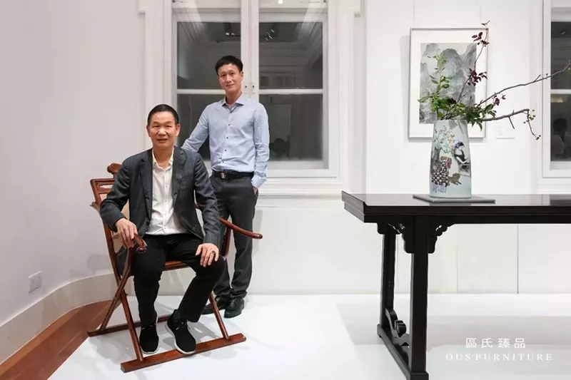 區氏父子(區勝春與區錦澤)在預展現場 區氏父子(區勝春與區錦澤)在預展現場